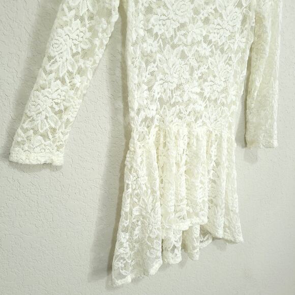 Decree Lace Top  Womens Junior XS Cream Peplum Pullover Feminine Soft Girl - Picture 9 of 11